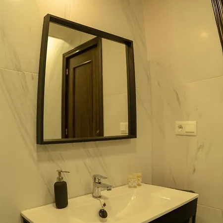 Apartment Gav Espinel